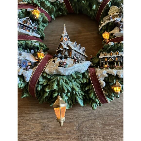 Thomas Kinkade Christmas Village Wreath Hamilton Collection - Picture 5 of 16